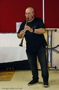 Yves Leblanc joue de la clarinette